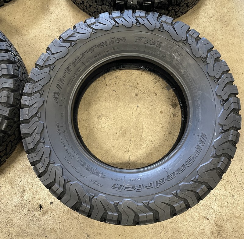 m_lt-235-80-17-bfgoodrich-1024-e-1.jpg